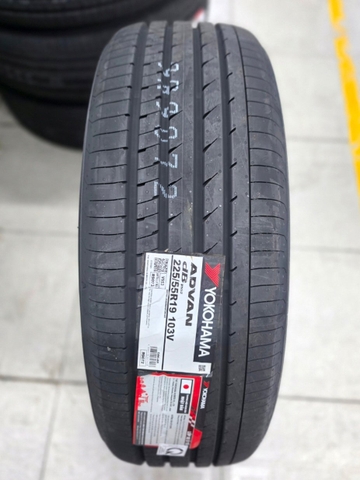 225/55R19 103V Yokohama Nhật ADVAN dB V553