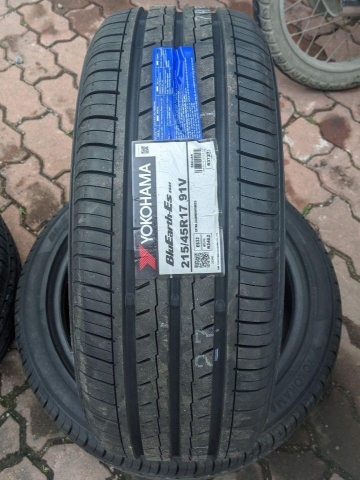 215/45R17 YOKOHAMA Nhật BluEarth-Es ES32