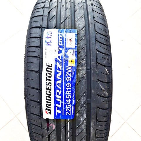 225/45R19 BRIDGESTONE Nhật TURANZA T001