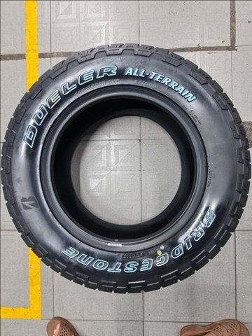 255/65R18 BRIDGESTONE Thái DUELER ALL-TERRAIN A/T002 (Chữ Trắng)