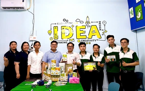 Th.S Nguyễn Thanh Việt (trường ĐH Nguyễn Tất Thành) đã ghé thăm và làm việc tại công ty TNHH Kỹ nghệ chế biến thực phẩm Mekong.