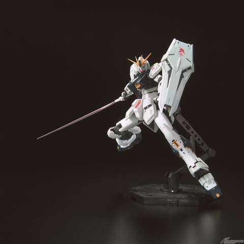 MÔ HÌNH GUNDAM BANDAI RG 32 1/144 RX-93 NU GUNDAM GUNDAM UC
