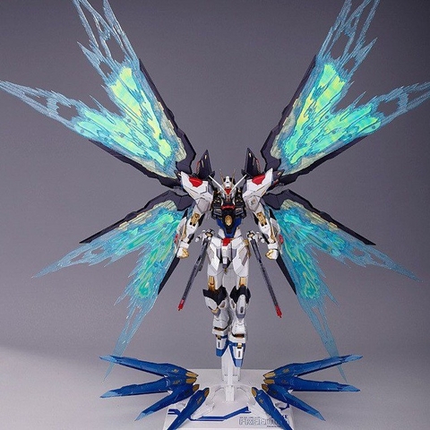 Mô hình lắp ráp Cánh Wing Of Light Effect 1/100 MB Strike Freedom