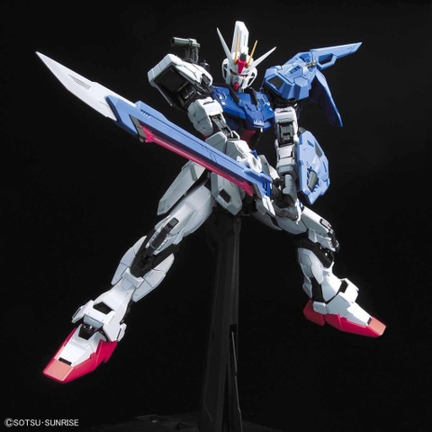 Mô hình lắp ráp PG 1/60 GAT - X105 + AQME-YM1 PERFECT STRIKE GUNDAM Bandai 4573102590114
