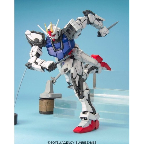 Mô Hình Lắp Ráp PG GAT-X105 Strike Gundam Daban