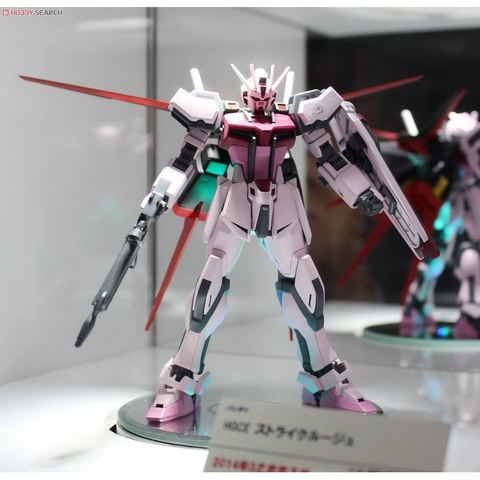 Mô Hình Lắp Ráp Gundam Bandai HG CE Strike Rouge - GDC 4573102591678