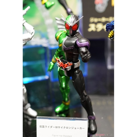 Mô hình lắp ráp Figure-rise Standard Kamen Rider Double Cyclone Joker Bandai