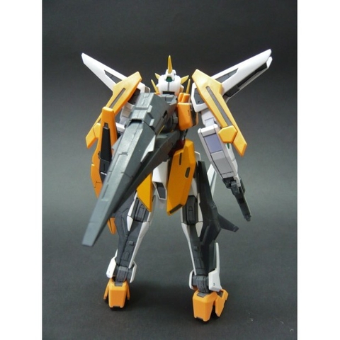 Mô hình Gundam HG 00 Gundam Kyrios 004