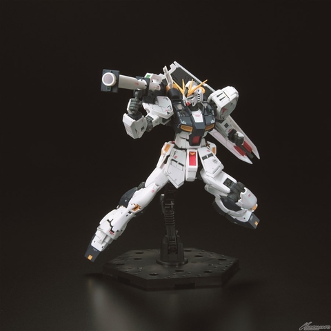 MÔ HÌNH GUNDAM BANDAI RG 32 1/144 RX-93 NU GUNDAM GUNDAM UC