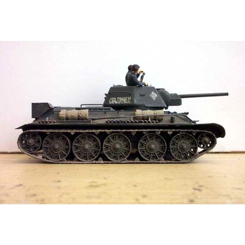 Mô Hình Lắp Ráp Xe Tăng Quân Sự Nga RUSSIAN T34/76 1943 TANK 35059 - GDC