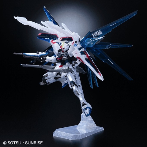 Mô Hình Lắp Ráp Gundam MG Freedom 2.0 Clear Color The Gundam Base - GDC