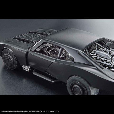 Mô hình lắp ráp 1/35 SCALE MODEL KIT BATMOBILE (THE BATMAN Ver.) Bandai 4573102621856