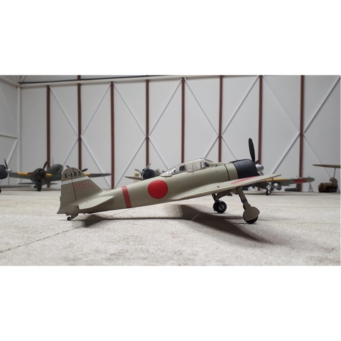Mô hình lắp ráp Máy bay chiến đấu 1/48 Mitsubishi A6M2 Zero fighter ( ZEKE ) 61016