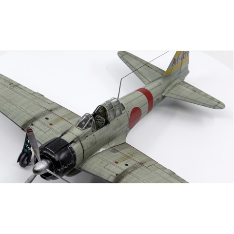 Mô hình lắp ráp Máy bay chiến đấu 1/48 Mitsubishi A6M2 Zero fighter ( ZEKE ) 61016