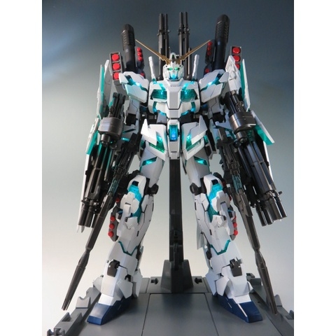 Mô hình lắp ráp Gundam P-Bandai PG Unicorn Gundam ( Final Battle ver ) Bandai