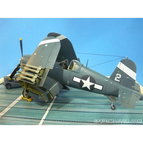 Mô hình lắp ráp máy bay VOUGHT F4U-1D CORSAIR W/ MOTO-TUG 1/48 TAMIYA 61085