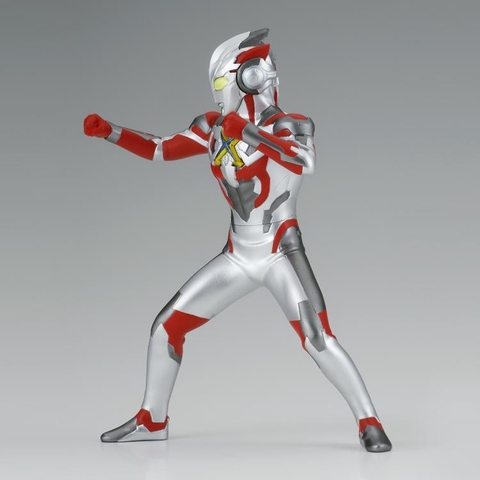 Mô Hình lắp sẵn Figure Ultraman x Hero's Brave Statue X Ver. A Banpresto Bandai