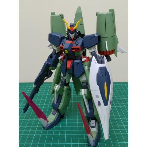 Mô Hình lắp ráp 1/100 CHAOS GUNDAM Bandai 4573102661517