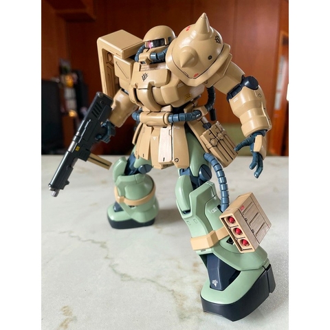 Mô hình lắp ráp MG 1/100 MS-06F-2 ZAKU II (KIMBERLITE BASE TYPE) Bandai - PBandai