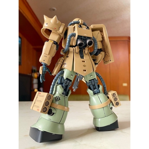 Mô hình lắp ráp MG 1/100 MS-06F-2 ZAKU II (KIMBERLITE BASE TYPE) Bandai - PBandai