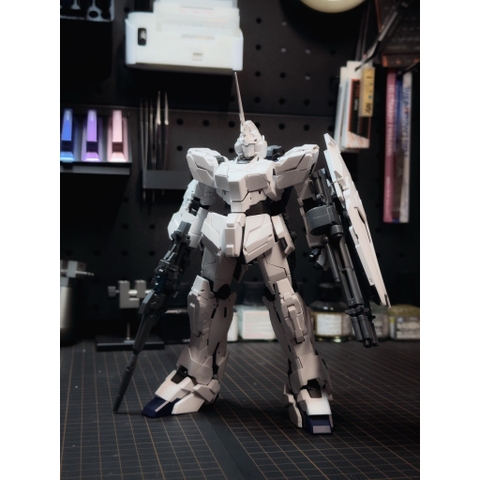 Mô Hình Lắp Ráp MGEX Unicorn Gundam 2202 - Tặng Kèm Màu Clear