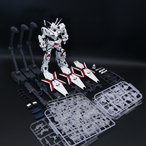 Mô Hình Lắp Ráp MGEX Unicorn Gundam 2202 - Tặng Kèm Màu Clear