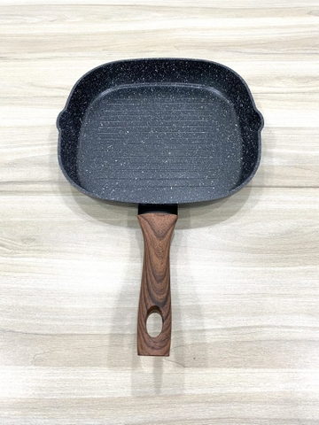 Chảo chiên chống dính vuông mỏ vịt  cán gỗ 28x28x4.3cm 2828Z