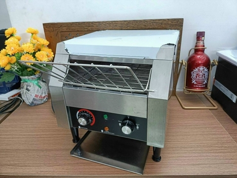 Máy nướng bánh mì băng chuyền TT-150