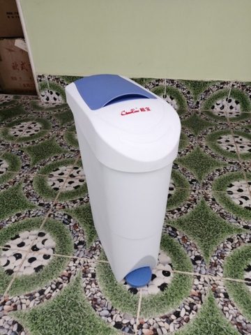 Thùng rác nhà vệ sinh B-012