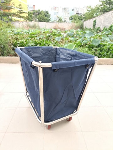 Xe dọn đồ dơ C-40