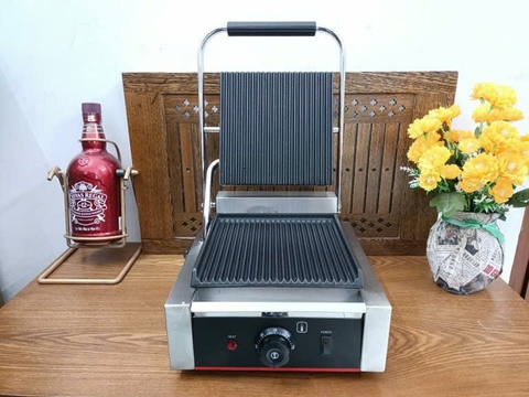 Máy kẹp nướng bánh panini ECG-811