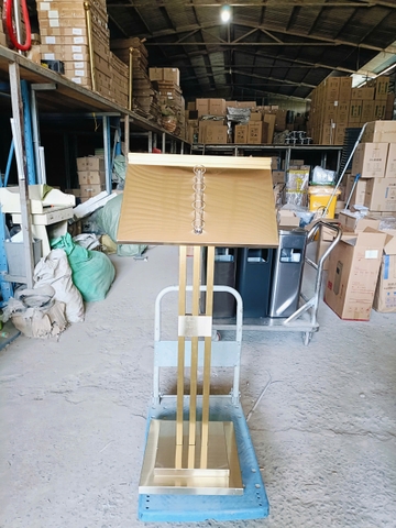 Bảng menu trưng bày đa năng vàng