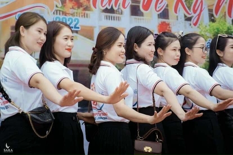 Áo họp lớp đẹp giá rẻ - Đồng phục may thành việt
