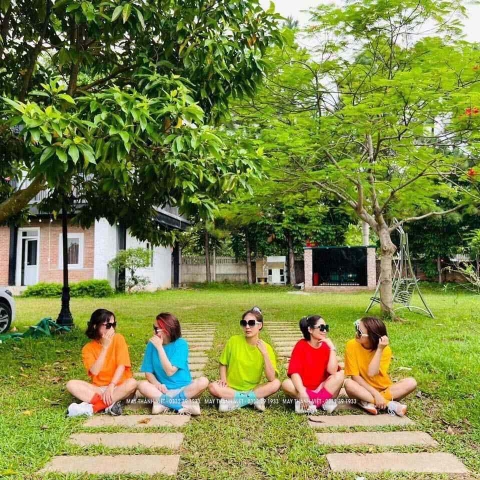 Áo thun nhiều màu sắc chất giá rẻ cho gia đình - Đồng phục may thành việt