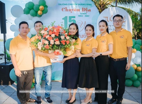 Logo kỉ niệm 20 năm ra trường áo màu vàng cổ bẻ