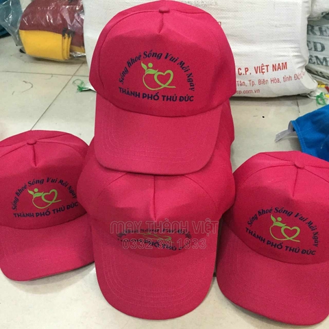 Mũ đồng phục công ty màu đỏ ở Quảng Nam - Đồng phục may thành việt