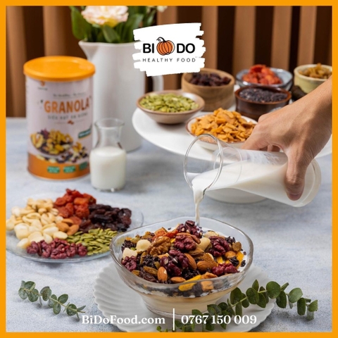 Granola Siêu Hạt Ngũ Cốc Ăn Kiêng Quê Việt 500g - Bí Đỏ Food - Hạt Trái Cây Sấy Ngon