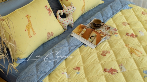 Bộ chăn gối Modal Micro màu vàng họa tiết em bé,chần bông 2mx2m2