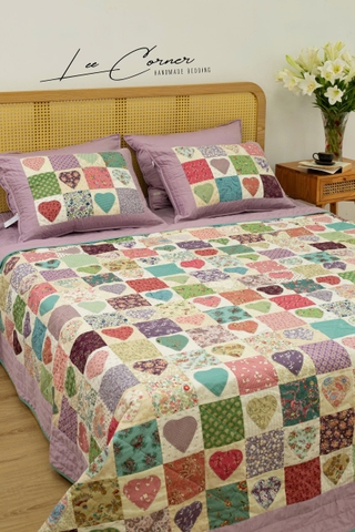 Bộ chăn ghép vải phức tạp hình trái tim tone màu tím, chần máy size 2mx2m2