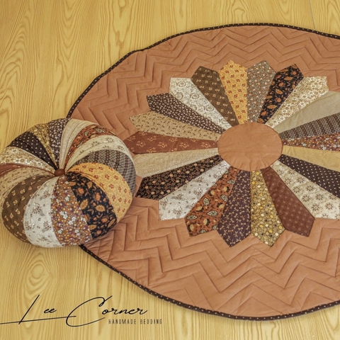 Thảm thiền ghép vải LEE CORNER, thảm tròn decor, thảm chống trượt, thảm thiền hoa cúc, thảm toạ