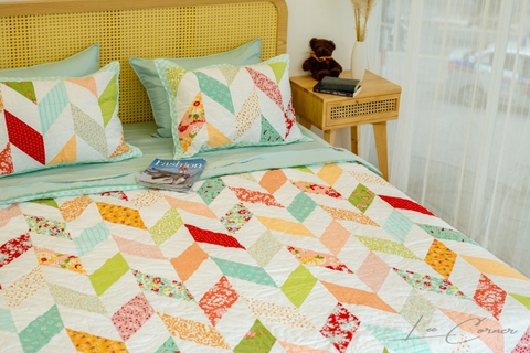 Bộ chăn ghép vải phức tạp, chần máy, tone màu xanh vàng, 2x2,2m