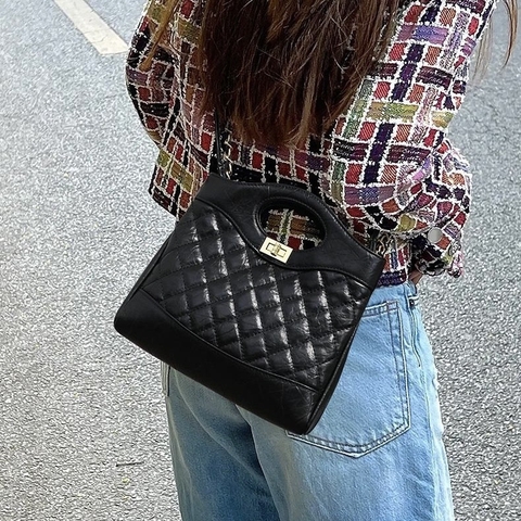 Túi Chanel 31 Mini Bag Da Bê Màu Đen Size 20cm