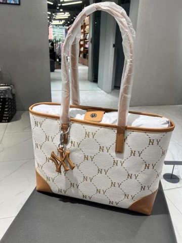 Túi Tote MLB New York Yankees Diamond Monogram Jacquard Màu Kem