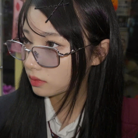 Kính Mát Gentle Monster Bold Atomic 02(B) Màu Xanh