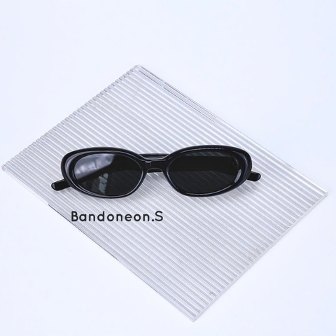 Kính Mát Gentle Monster Bold Bandoneon.S 01 Màu Đen