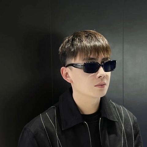 Kính Mát Gentle Monster Bold Parabola 01 Màu Đen