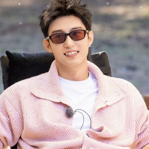 Kính Mát Gentle Monster Comte 01 Màu Đen-Nâu