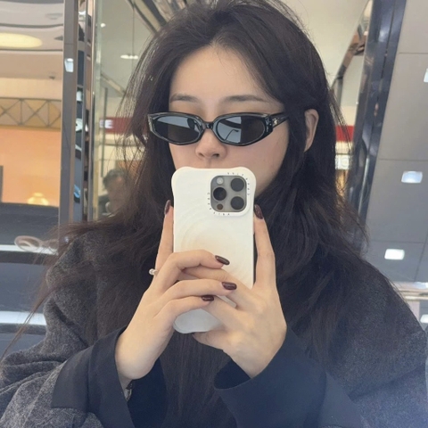 Kính Mát Gentle Monster Devon 01 Màu Đen