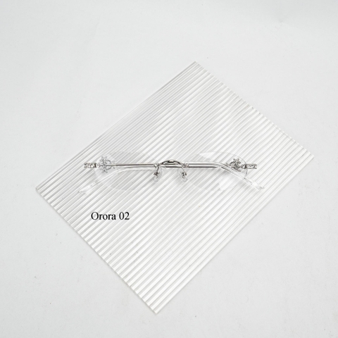Kính Mát Gentle Monster Jewelry Orora 02 Màu Bạc