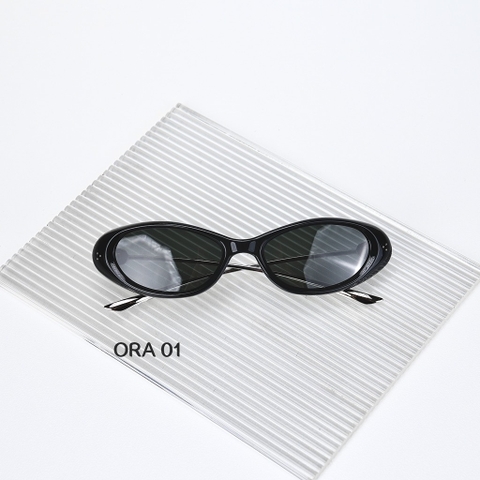 Kính Mát Gentle Monster Ora 01 Màu Đen